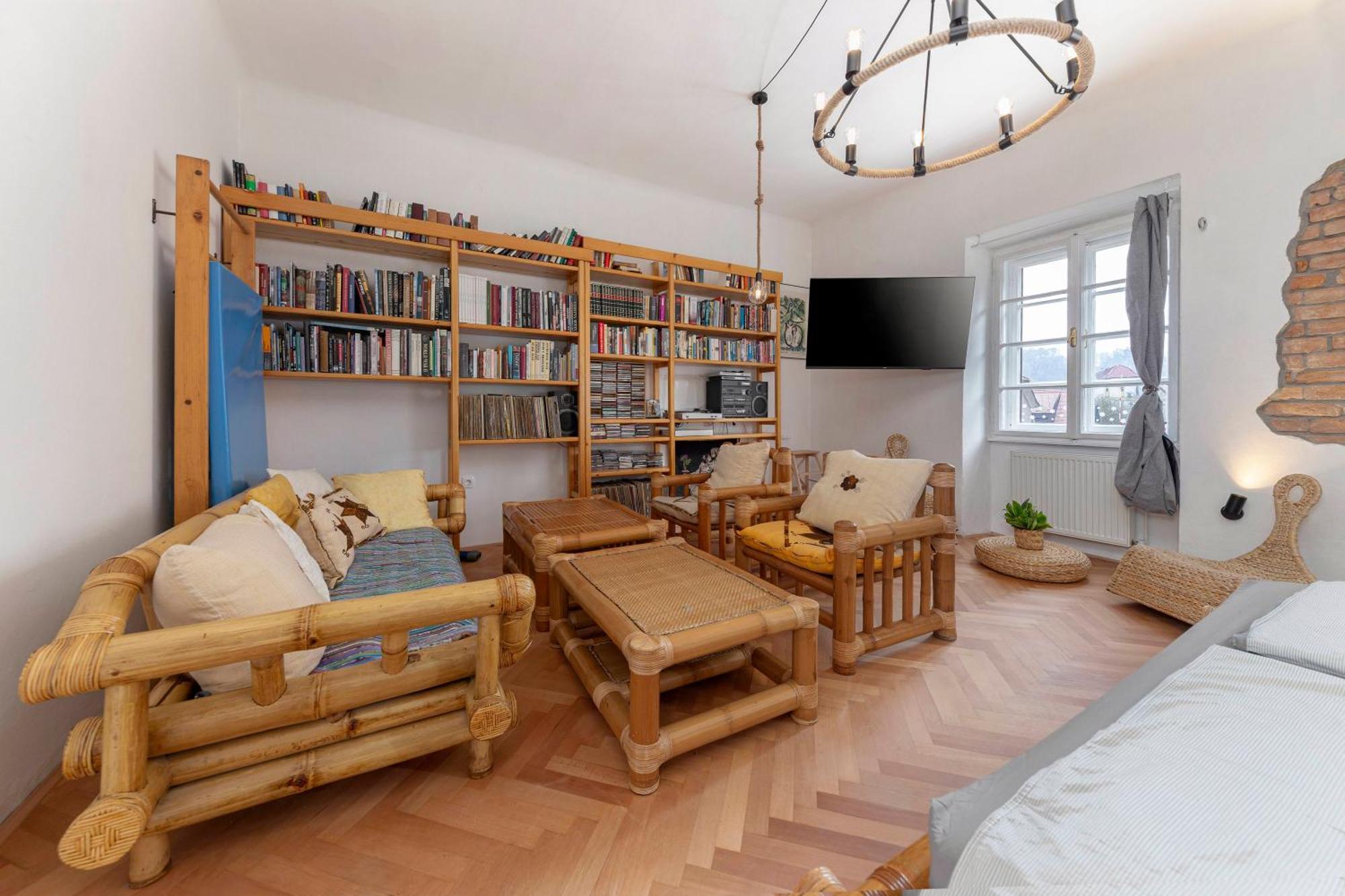 Historical Caserne Apartment Ljubljana Luaran gambar